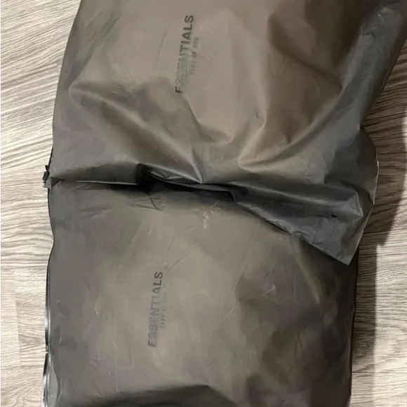 brand new essential hoodies - Picture 3 of 3